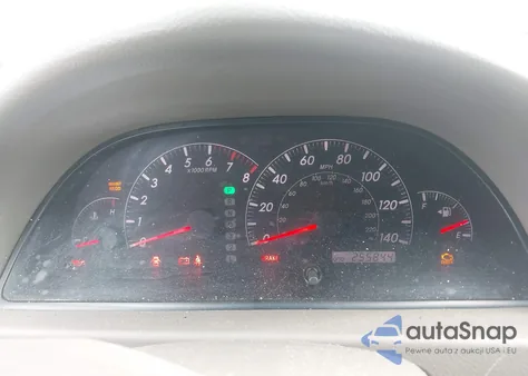 2005 Toyota Camry Xle V6 z USA, uszkodzony, nr VIN 4T1BF30K55U085939